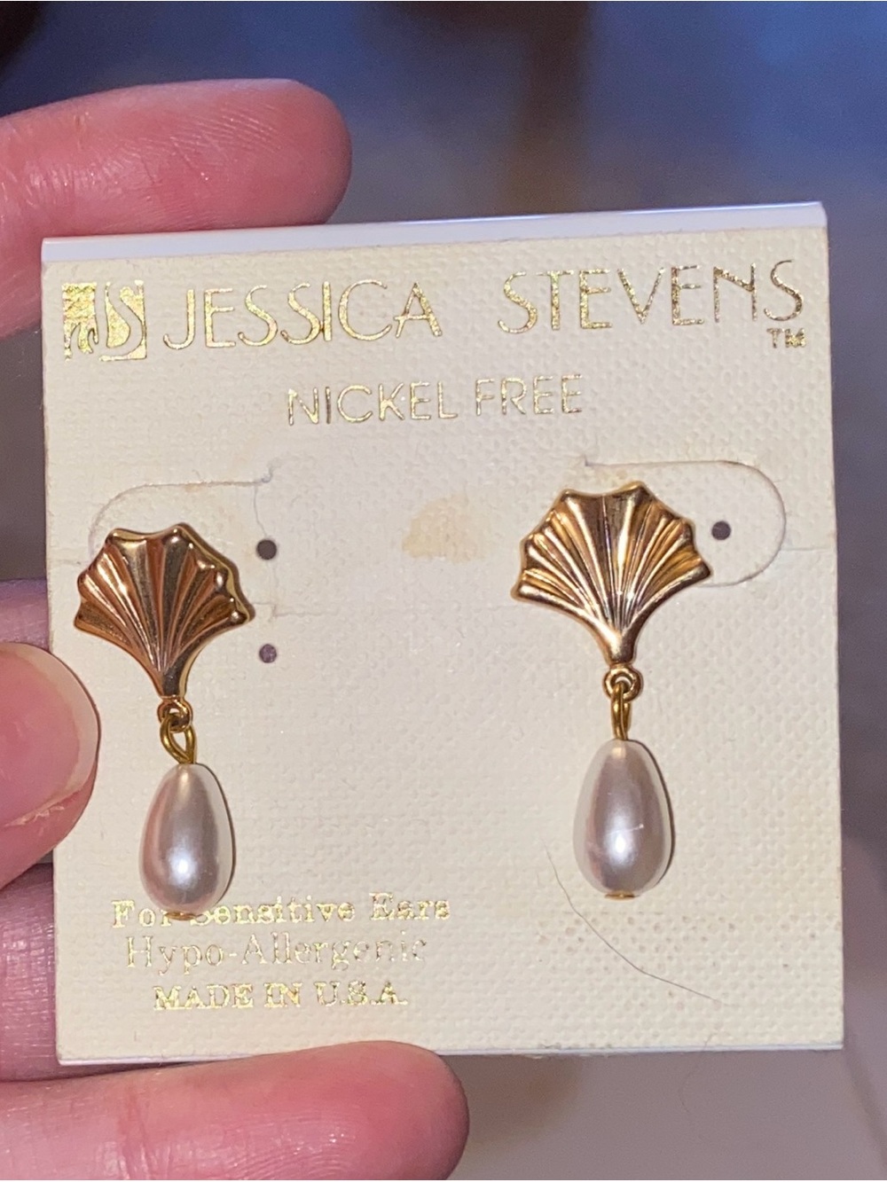 Vintage Jessica Stevens gold-tone sea shell and teardrop pearl drop earrings
